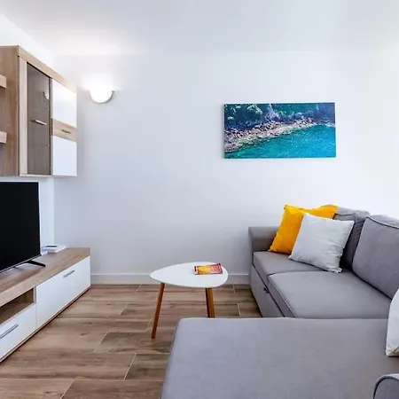 47 Amazing Primavera With Wifi, Terrace, Pool