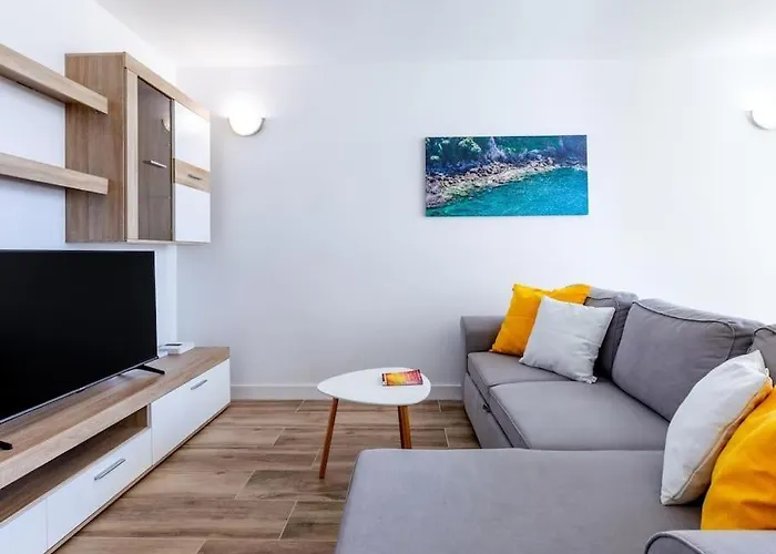 47 Amazing Primavera With Wifi, Terrace, Pool