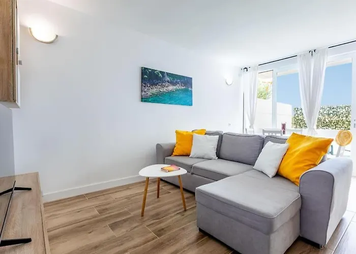 47 Amazing Primavera With Wifi, Terrace, Pool Apartment